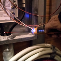 非接触式电压测试仪与红外测温仪IB885 | TENAQUIP