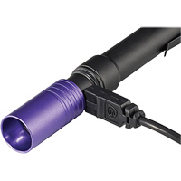 笔亲<一口>®< /一口> USB紫外线小手电筒,LED,铝的身体,可充电电池,包括XI452 | TENAQUIP